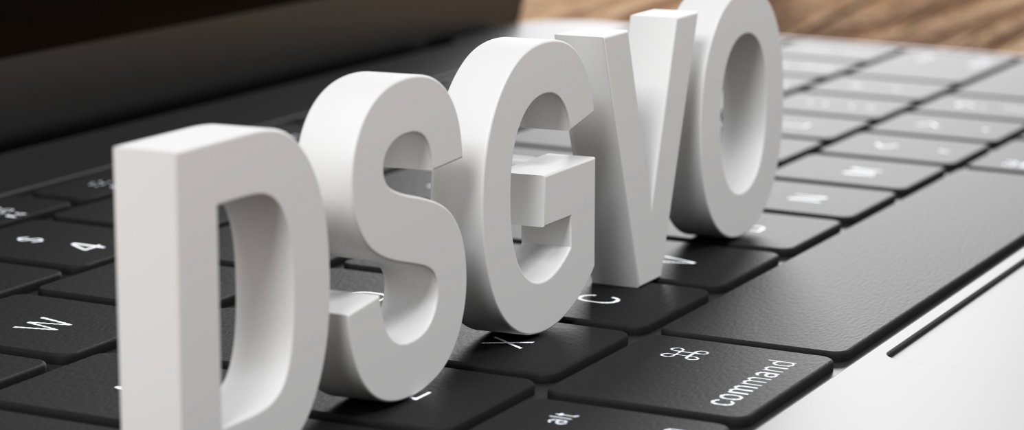 DSGVO-Dokument auf einer Tastatur